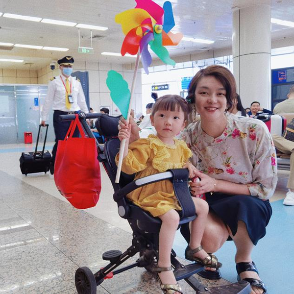 1685933277907927.png 第八黨支部開展“詩和遠(yuǎn)方,與你‘童’行”活動1.png